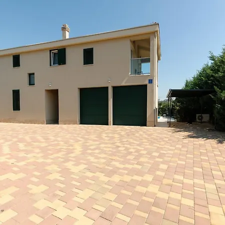 Villa Luxury With Heated Pool, Terrace, And Outdoor Amenities For Relaxation - Five Bedroom Trogir